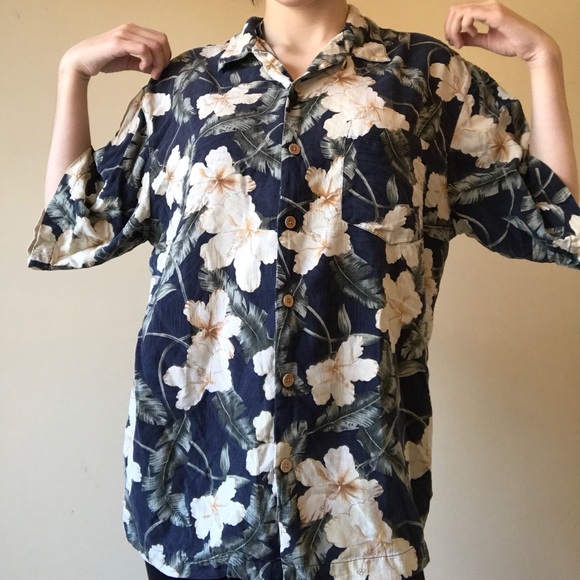 Vintage Hawaiian Shirt - Picture 1 of 4